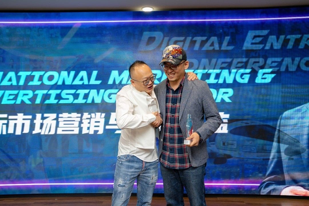 2024 江仕超 Shih-Chao Chiang 於 Wellous Digital Entrepreneur Conference 受邀擔任「INTERNATIONAL MARKETING & ADVERTISING ADVISOR / 國際市場營銷與廣告顧問」、與 Wellous 高層合影